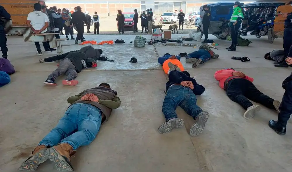 Todos los intervenidos son de sexo masculino, informó el general PNP Jhonny Veliz. Foto: PNP Todos los intervenidos son de sexo masculino, informó el general PNP Jhonny Veliz. Foto: PNP