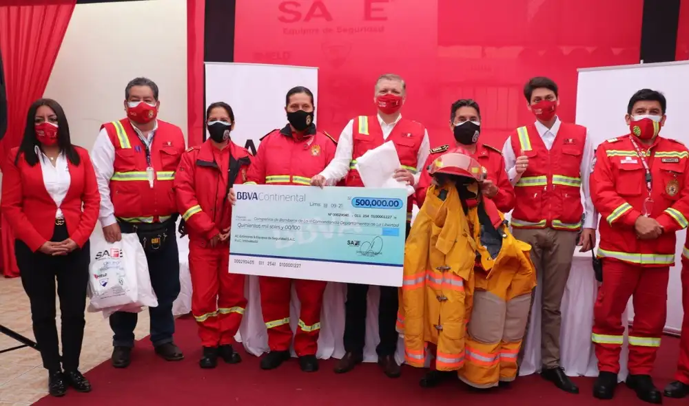 Bomberos de las 14 compañías de La Libertad serán capacitados en seguridad. Foto: Safe