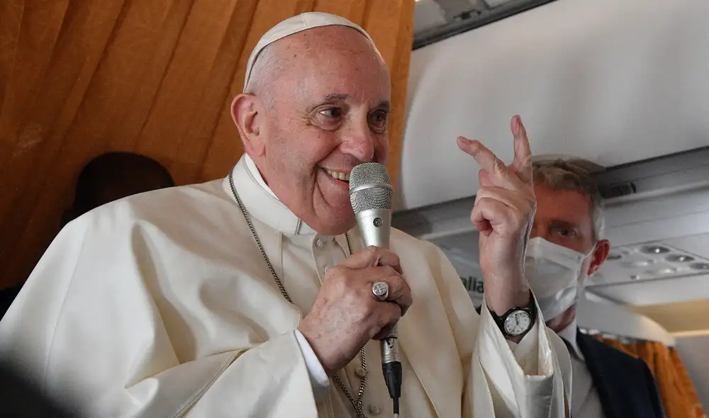 Francisco se refirió a los cuestionamientos por tratar temas sociales: Dicen que soy un comunista. Foto: AFP Francisco se refirió a los cuestionamientos por tratar temas sociales: Dicen que soy un comunista. Foto: AFP