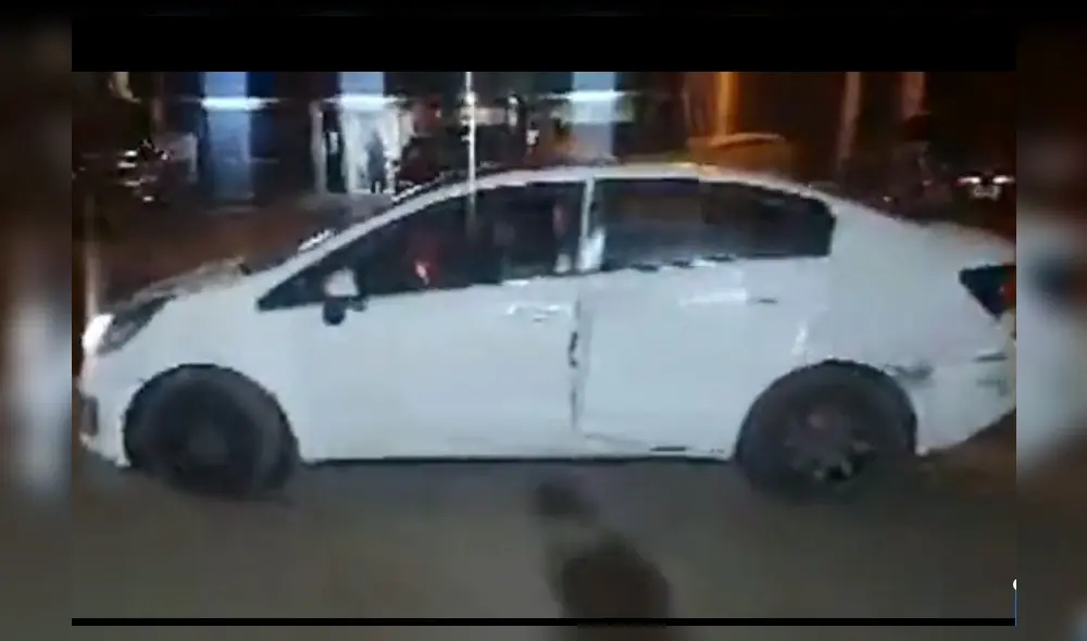 Vehículo resultó abollado y con impactos de balas. Foto: captura video radio Ke Buena