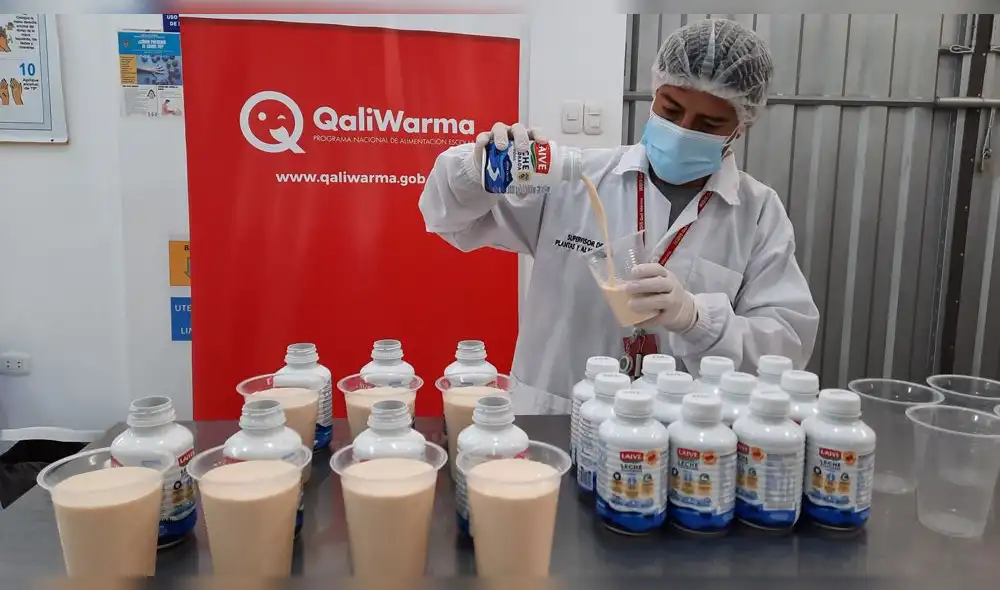 Supervisores de Qali Warma realizan el control a los alimentos que entregarán a escolares de Lambayeque. Foto: Qali Warma Supervisores de Qali Warma realizan el control a los alimentos que entregarán a escolares de Lambayeque. Foto: Qali Warma
