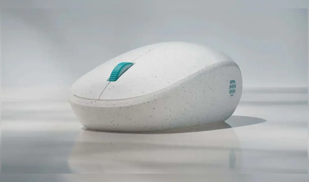 El ratón es inalámbrico y promete hasta 12 meses de uso con una sola batería. Foto: Microsoft