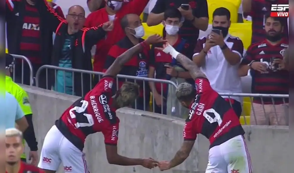 Combinación entre 'Gabigol' y Bruno Henrique para poner el 1-0 de Flamengo. Foto: captura ESPN Combinación entre 'Gabigol' y Bruno Henrique para poner el 1-0 de Flamengo. Foto: captura ESPN