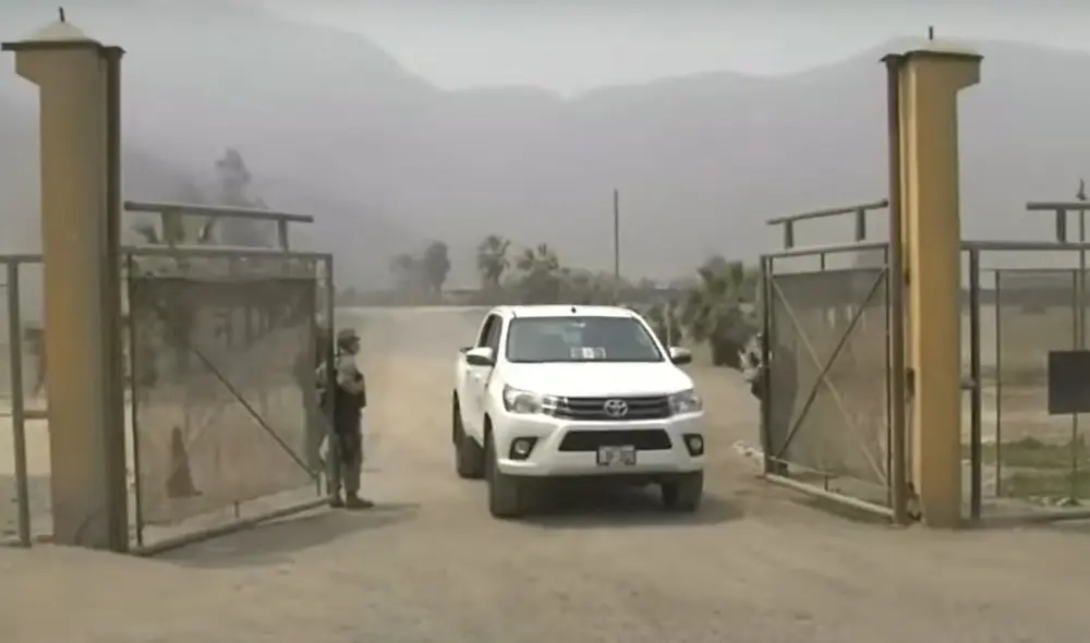 Hasta el lugar también llegaron familiares de los fallecidos para reconocer los cuerpos. Foto: captura de TV Perú Hasta el lugar también llegaron familiares de los fallecidos para reconocer los cuerpos. Foto: captura de TV Perú