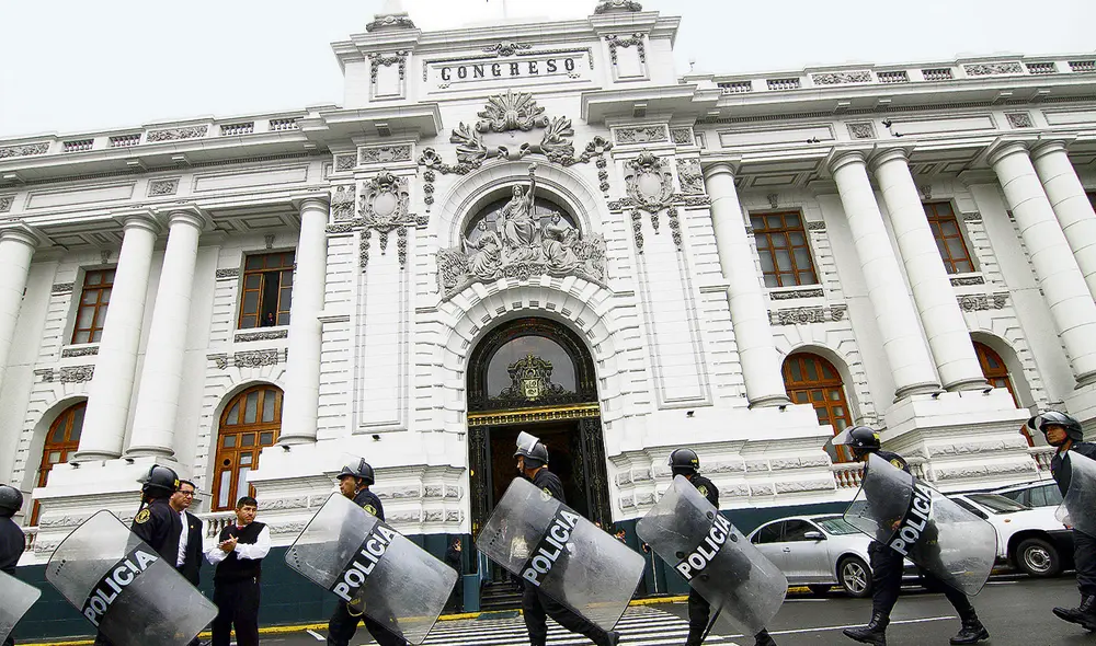 Agencia. Exlegisladores regresan a laborar con altos sueldos. Foto: Virgilio Grajeda / La República