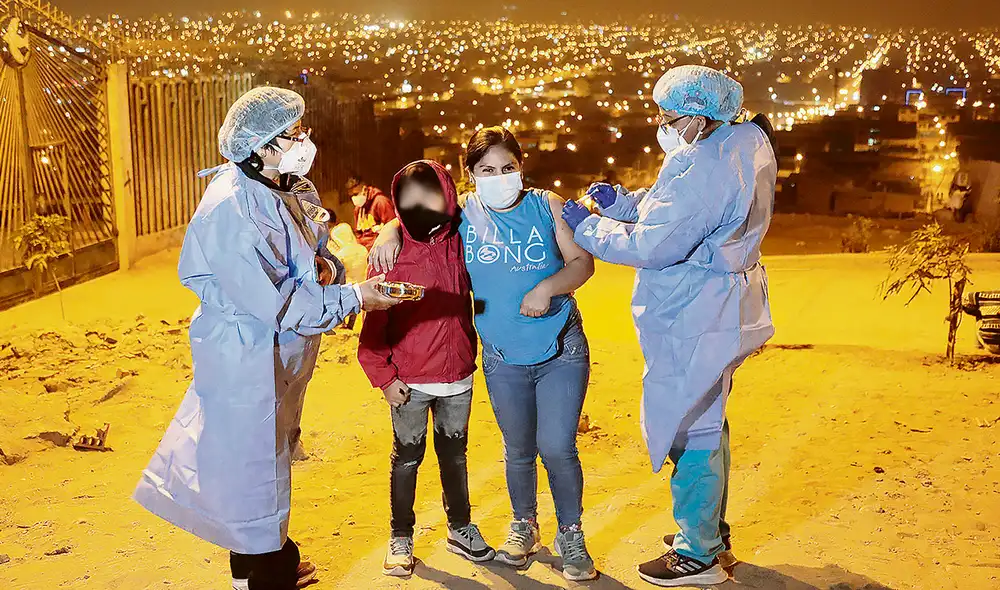 Vacunar en las calles. El Minsa empezó a ir a los barrios. Foto: difusión Vacunar en las calles. El Minsa empezó a ir a los barrios. Foto: difusión