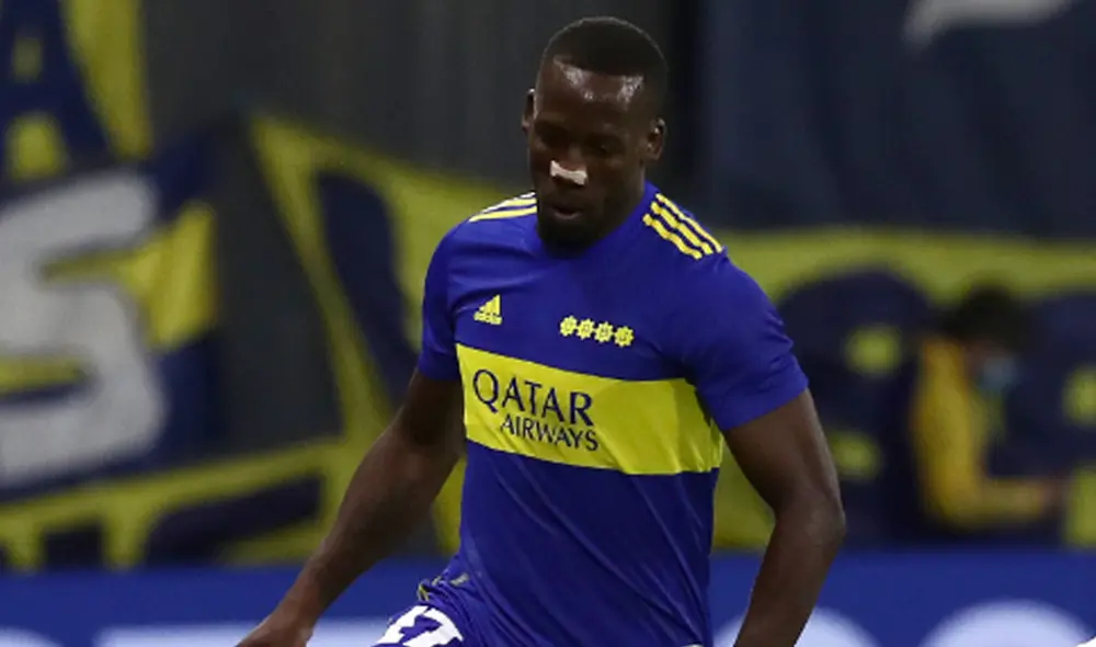 Luis Advíncula alineó el once titular del Boca Juniors. Foto: AFP