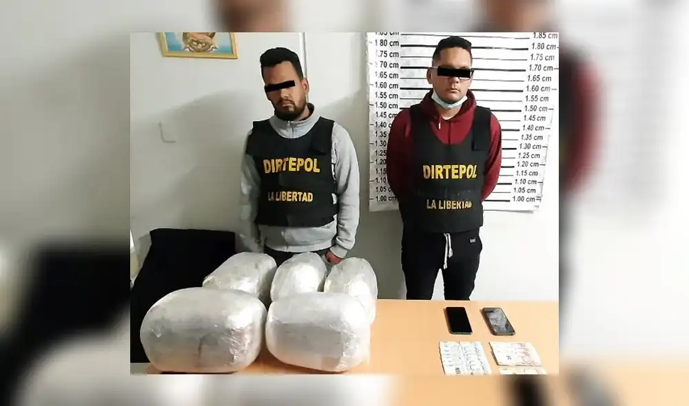 Sujetos cayeron frente a empresa de transportes con caja llena de marihuana. Foto: PNP Sujetos cayeron frente a empresa de transportes con caja llena de marihuana. Foto: PNP