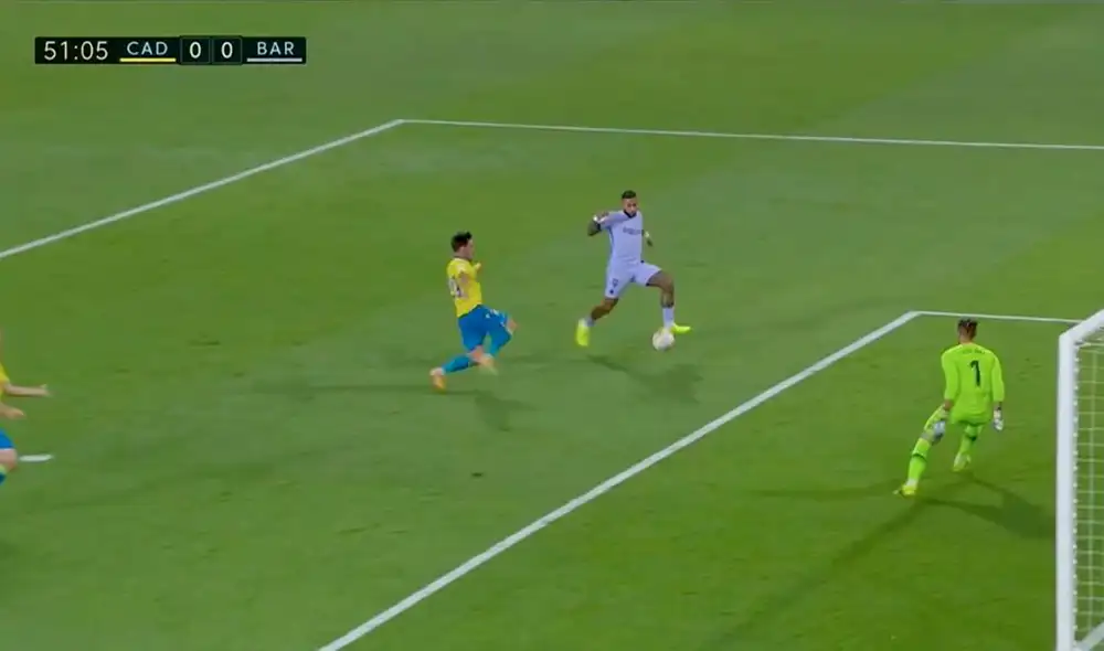FC Barcelona vs. Cádiz: Memphis Depay falló un gol clarísimo. Foto: ESPN