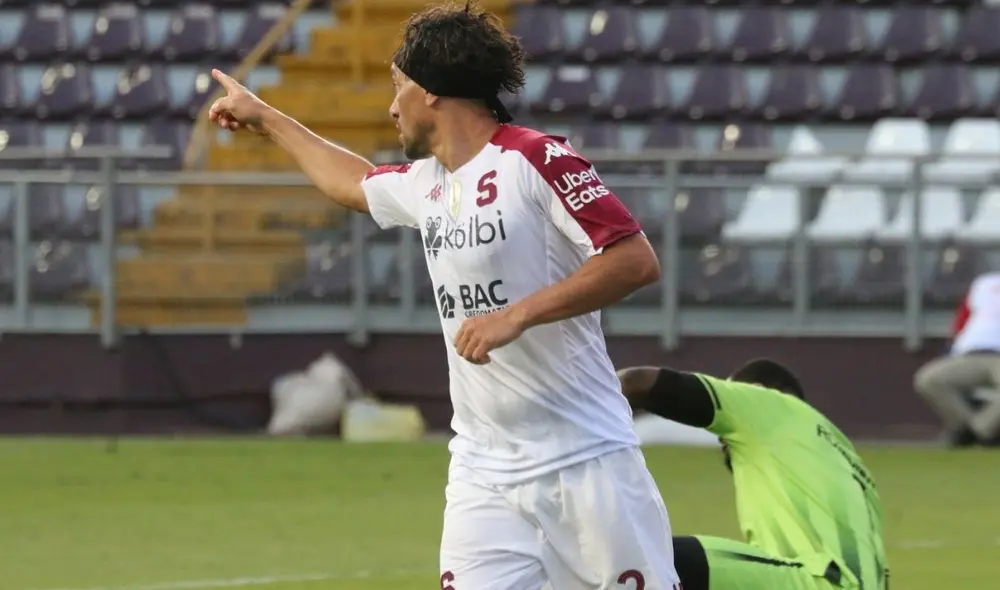 Christian Bolaños y Kendall Waston anotaron los tantos que le dan el triunfo al Saprissa. Foto: CONCACAF. Christian Bolaños y Kendall Waston anotaron los tantos que le dan el triunfo al Saprissa. Foto: CONCACAF.