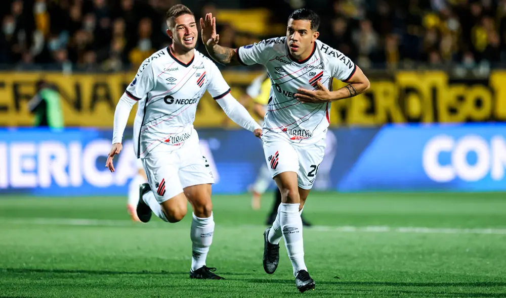 Peñarol cayó con Atlético Paranaense en Montevideo por el pase a la final de la Copa Sudamericana 2021. Foto: Conmebol Peñarol cayó con Atlético Paranaense en Montevideo por el pase a la final de la Copa Sudamericana 2021. Foto: Conmebol