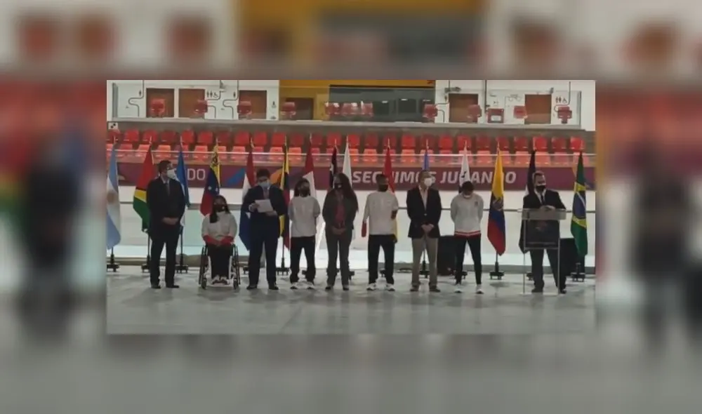 Ceremonia de reconocimiento se llevó a cabo en el velódromo de la Videna. Foto: URPI LR