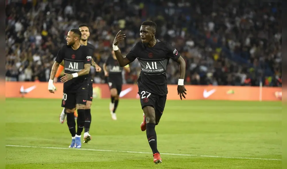 Idrissa Gueye marcó el 1-0 parcial en el primer tiempo. Foto: twitter PSG Idrissa Gueye marcó el 1-0 parcial en el primer tiempo. Foto: twitter PSG