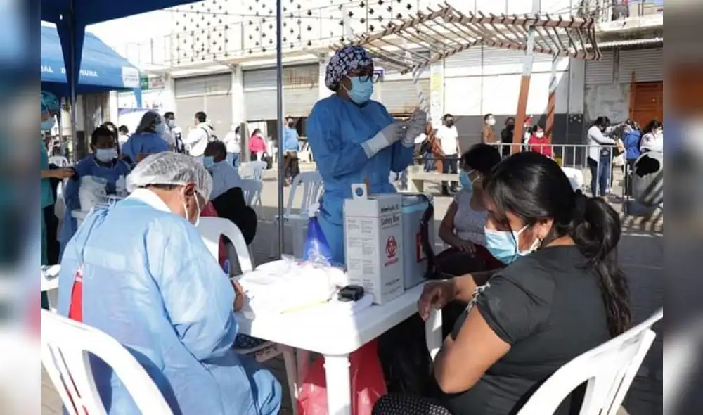 Piden que población acusa a vacunarse. Foto: La República. Piden que población acusa a vacunarse. Foto: La República.