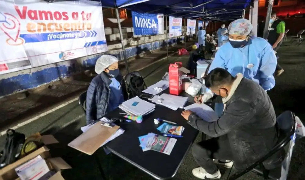 Más de 10 millones de peruanos ya tienen ambas dosis contra la COVID-19. Foto: Minsa Más de 10 millones de peruanos ya tienen ambas dosis contra la COVID-19. Foto: Minsa