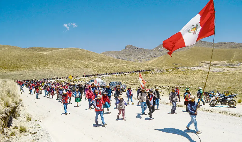 Paso bloqueado. En el corredor minero de Chumbivilcas. Foto: difusión Paso bloqueado. En el corredor minero de Chumbivilcas. Foto: difusión