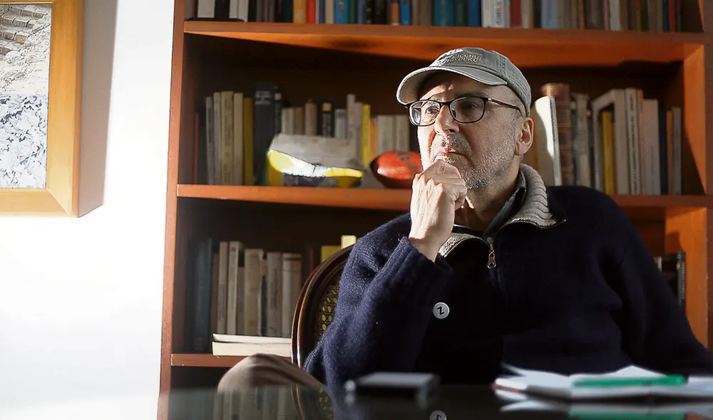 Extremos. El historiador Antonio Zapata advierte que en el país hay sectores radicales, tanto de derecha como de izquierda, que parecen continuar con ese peligroso camino, sin embargo, la mayoría no lo es. Foto: difusión