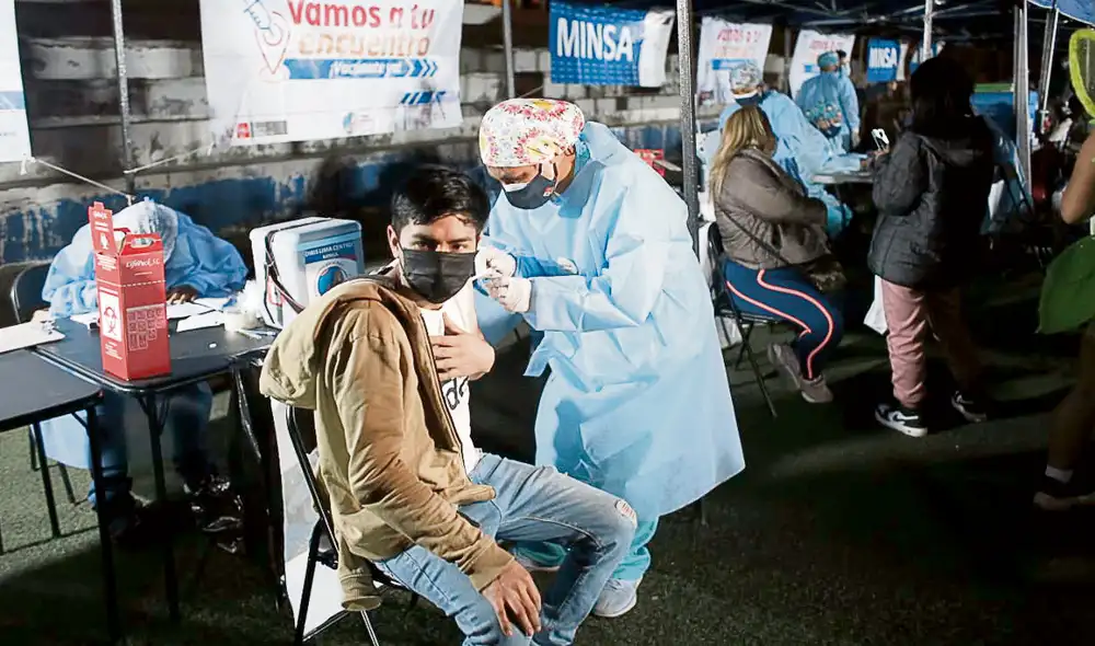 Vacunafest. En la última semana se ha aplicado un millón y medio de dosis en todo el país. Foto: Antonio Melgarejo / La República