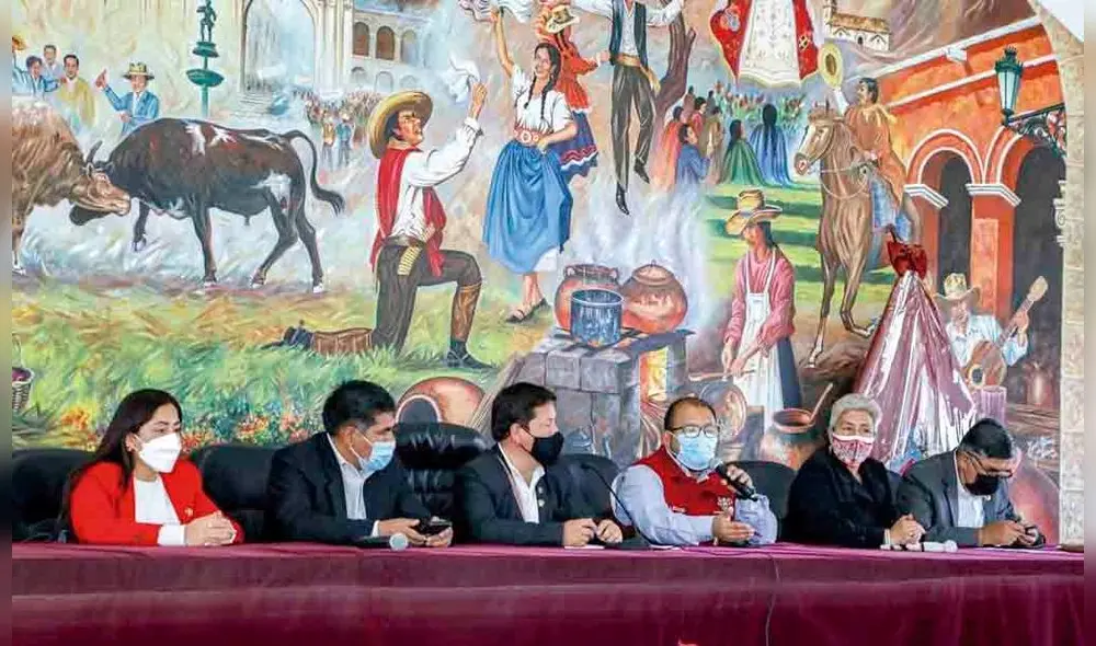 Reunión. Alcaldes de Arequipa expusieron a primer ministro sus necesidades. Se reunirán en Lima el 13 de octubre para analizar proyectos de la provincia. Foto: La República