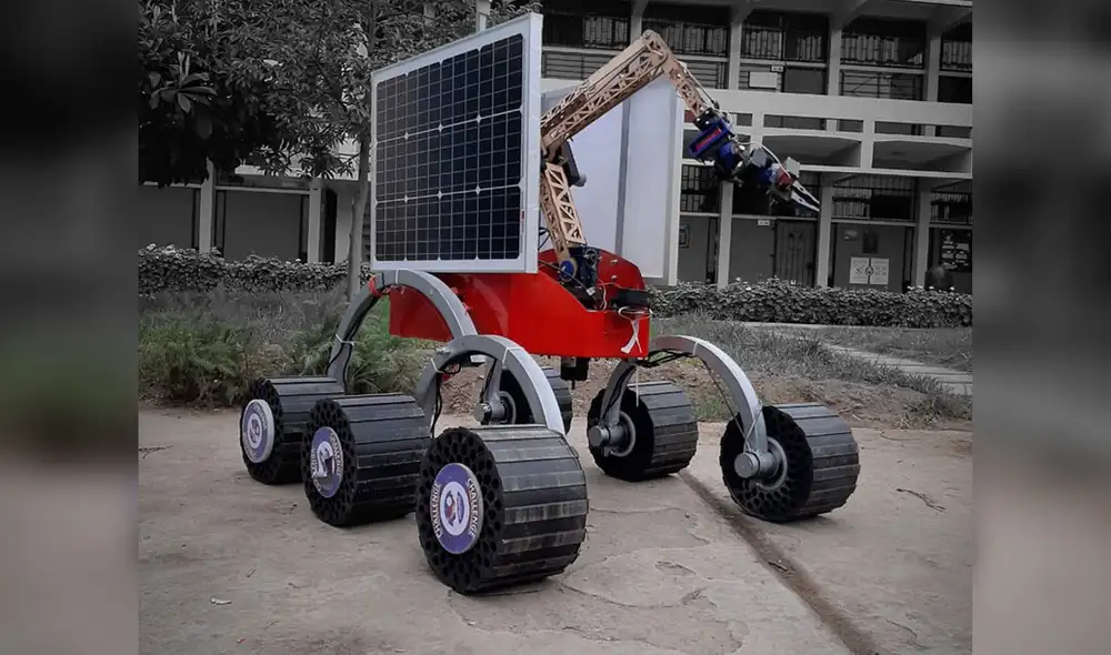 Rover Pachacuteq, construido por estudiantes de la UNI. En esta imagen, los paneles solares se adaptaron para explorar el Polo Sur de la Luna. Foto: Kamayuc Team