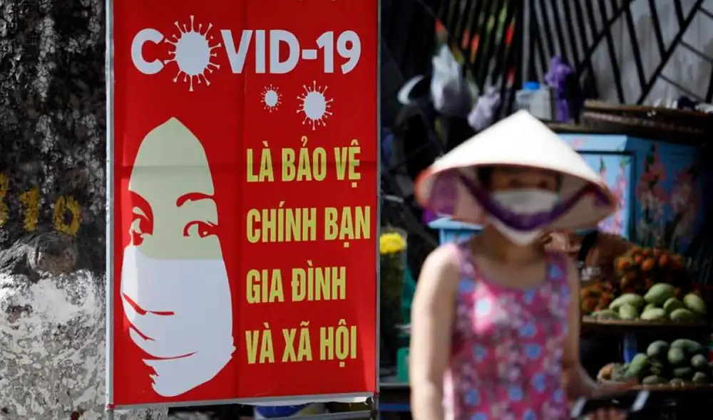 Pese a los confinamientos en distinto grado desde el mes de mayo, las autoridades vietnamitas no consiguen doblegar la pandemia. Foto: EFE Pese a los confinamientos en distinto grado desde el mes de mayo, las autoridades vietnamitas no consiguen doblegar la pandemia. Foto: EFE