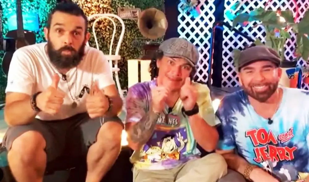 Conductores de Noche de patas disfrutan de viaje juntos. Foto: captura de Latina Conductores de Noche de patas disfrutan de viaje juntos. Foto: captura de Latina