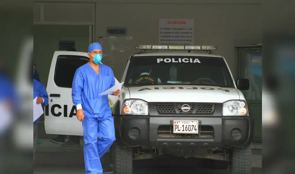 El cuerpo de Duber Ágreda fue trasladado a la morgue de Trujillo para la necropsia correspondiente. Foto: La República El cuerpo de Duber Ágreda fue trasladado a la morgue de Trujillo para la necropsia correspondiente. Foto: La República