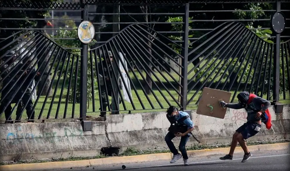 La muerte del estudiante David Vallenilla ocurrió durante las protestas antigubernamentales del año 2017 en Venezuela. Foto: captura de video/VivoPlaynet La muerte del estudiante David Vallenilla ocurrió durante las protestas antigubernamentales del año 2017 en Venezuela. Foto: captura de video/VivoPlaynet