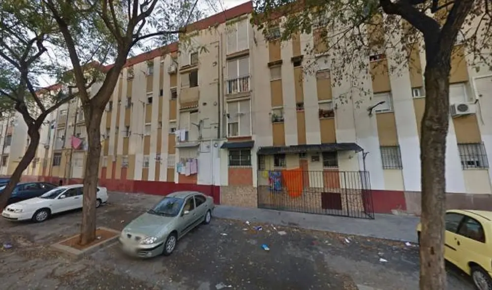 Vecinos de una localidad sevillana decidieron llamar a la Policía Nacional en respuesta a los gritos y la pelea entre ambas féminas. Foto: Google Maps