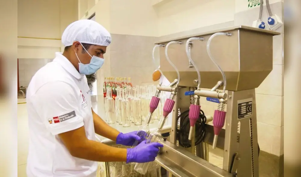 Sin embargo, la otra mitad de las ramas, como bebidas gaseosas, prendas de vestir y manufacturas diversas aún se mantienen por debajo de sus niveles previos a la pandemia. Foto: Andina