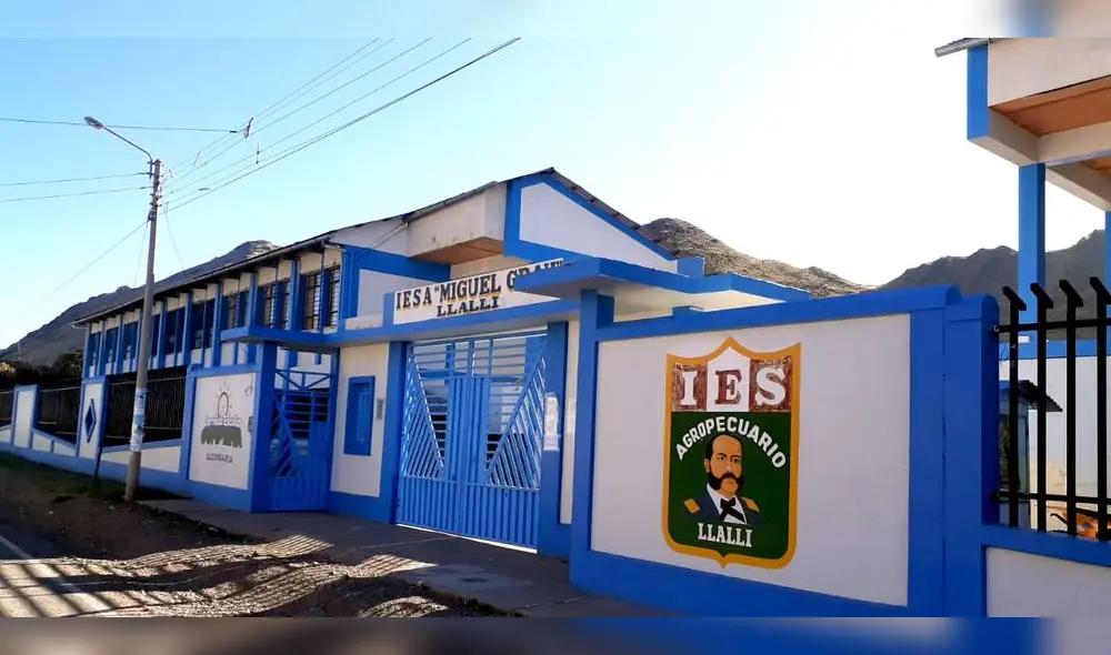 Clases semipresenciales fueron autorizadas por la UGEL Melgar. Foto: Facebook/ Miguel Grau Llalli Clases semipresenciales fueron autorizadas por la UGEL Melgar. Foto: Facebook/ Miguel Grau Llalli