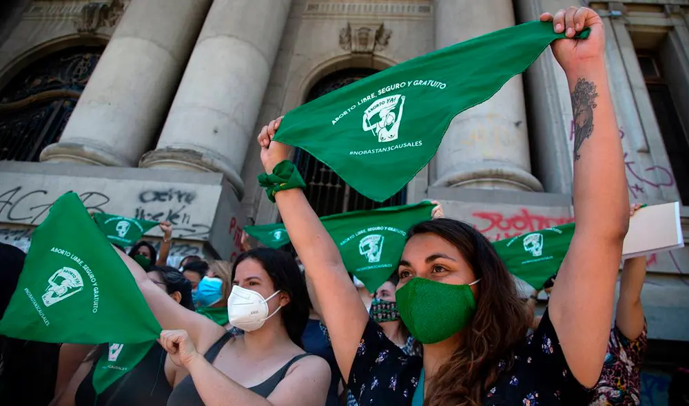La moción busca modificar la actual ley del aborto, vigente desde 2017, que solo lo permite en tres causales. Foto: AFP
