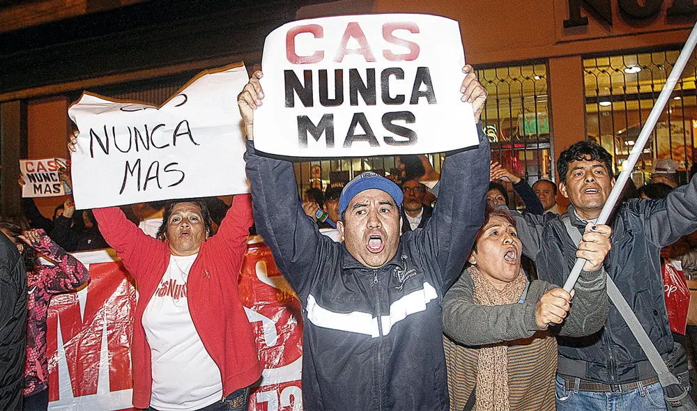 Protestas. Trabajadores del sector público requieren un marco laboral que los asista de manera adecuada. Protesta de trabajadores CAS en foto de archivo. Foto: difusión. Protestas. Trabajadores del sector público requieren un marco laboral que los asista de manera adecuada. Protesta de trabajadores CAS en foto de archivo. Foto: difusión.