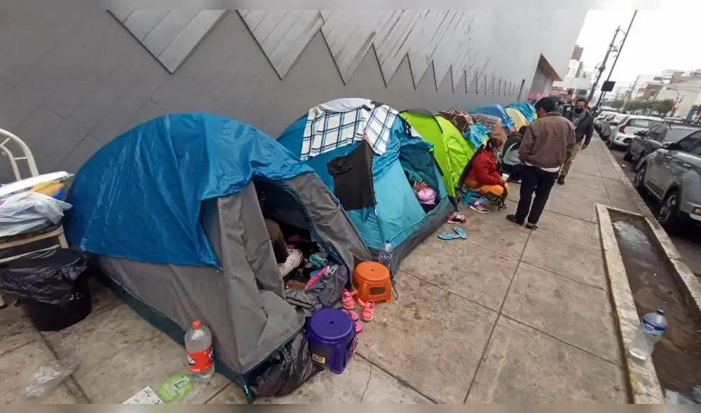 Son 25 carpas instaladas en el jirón Restauración. Foto: Jessica Merino / URPI - LR