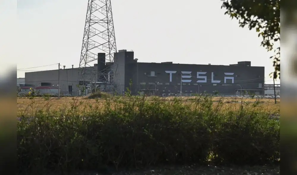 Un suministrador de componentes de Tesla tuvo que suspender la producción esta semana. Foto: Hector Retamal/AFP/referencial Un suministrador de componentes de Tesla tuvo que suspender la producción esta semana. Foto: Hector Retamal/AFP/referencial
