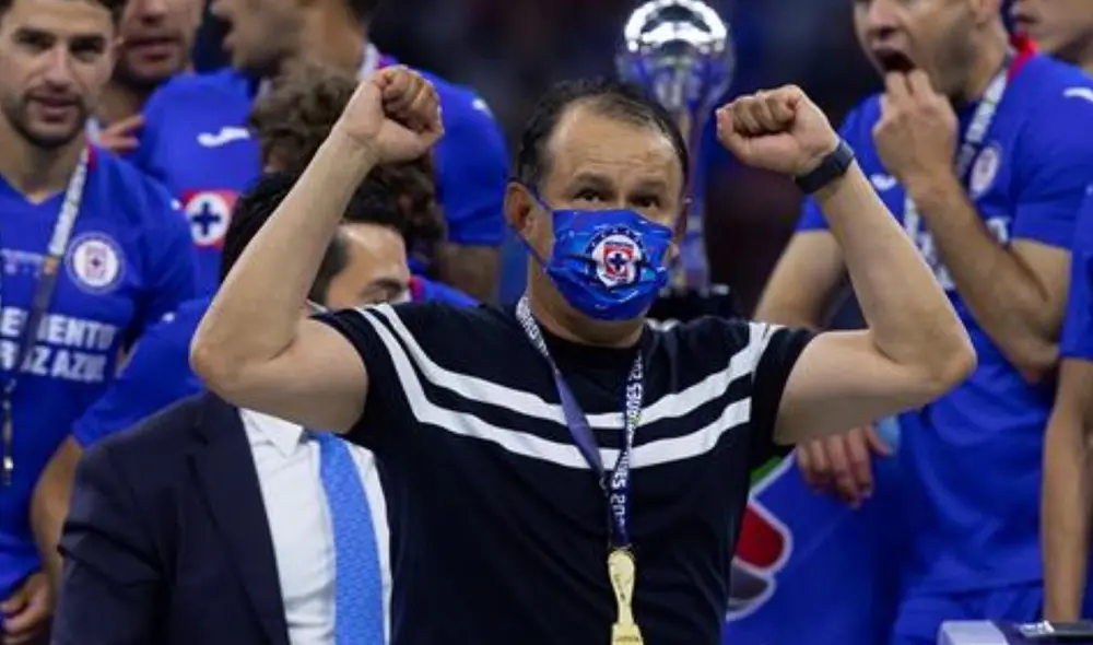 Este 2021, Juan Reynoso se adueñó de la Liga MX y el título de Campeón de Campeones. Foto: EFE