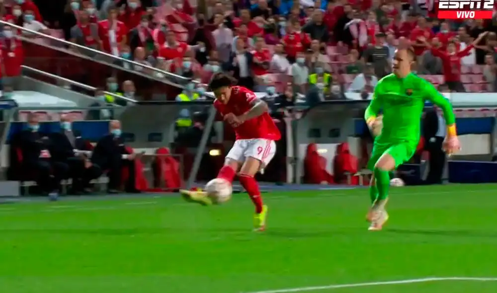 Darwin Núñez casi concretó su doblete ante el Barcelona en partido por la Champions League. Foto: captura ESPN Darwin Núñez casi concretó su doblete ante el Barcelona en partido por la Champions League. Foto: captura ESPN