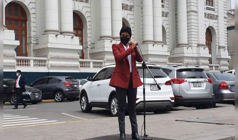 Norma Yarrow aclaró que la intención de que Maraví salga de la cartera de Trabajo se debe a “un tema de ideología”, y no por su desempeño profesional. Foto: María Pía Ponce/ URPI-LR Norma Yarrow aclaró que la intención de que Maraví salga de la cartera de Trabajo se debe a “un tema de ideología”, y no por su desempeño profesional. Foto: María Pía Ponce/ URPI-LR