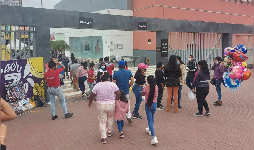 Medida busca genera presión en la población que ha decidido no aplicarse la vacuna contra la COVID-19. Foto: Clinton Medina/La República.