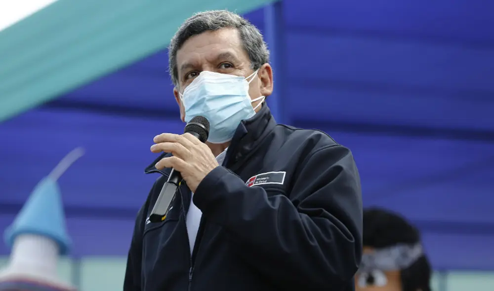 Hernando Cevallos reiteró que continuarán dando más medidas para evitar una tercera ola. Foto: Marco Cotrina / La República