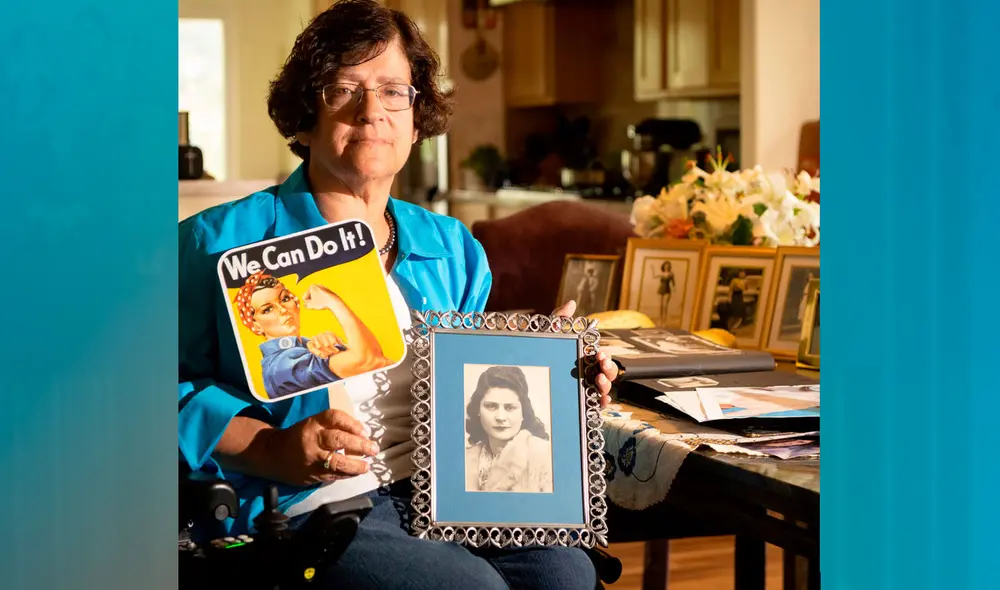 Dorene Giacopini sostiene una foto de su madre, Primetta Giacopini, en su casa en Richmond, California. Foto: local 12
