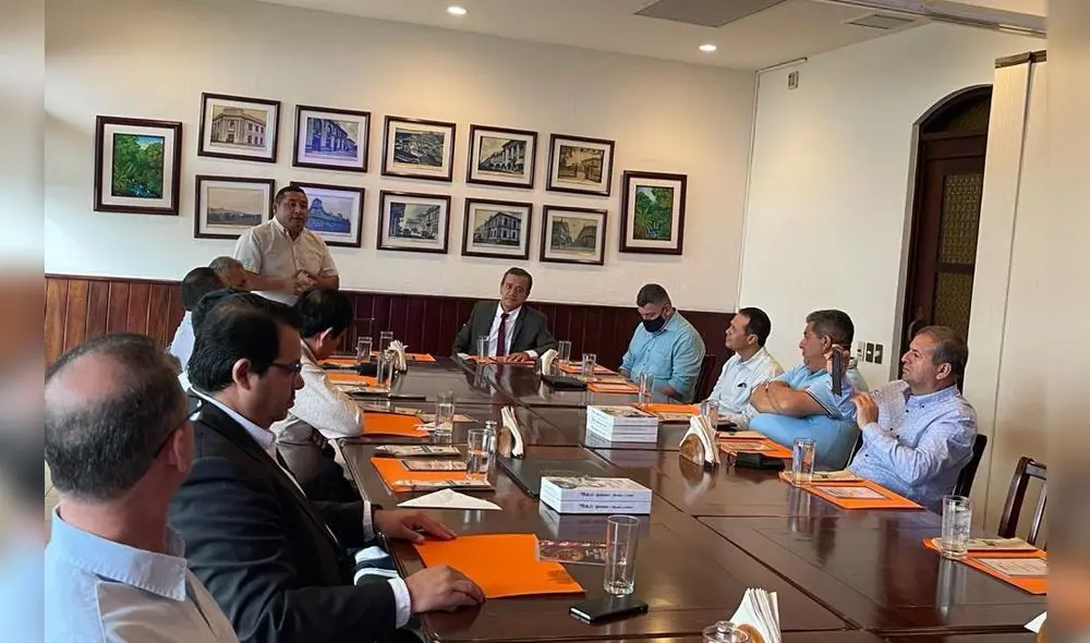 La comitiva que viajó a Costa Rica estuvo liderada por el alcade de Trujillo, José Ruiz. Foto: Prensa MPT