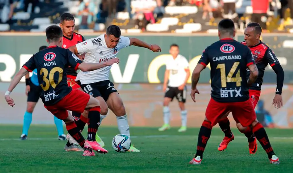 Colo Colo es líder del torneo chileno con 43 puntos.