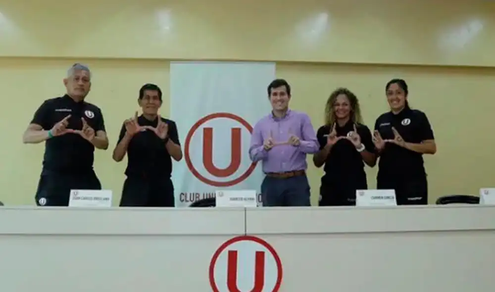 Comando técnico del cuadro crema para el torneo de vóley. Foto: Universitario