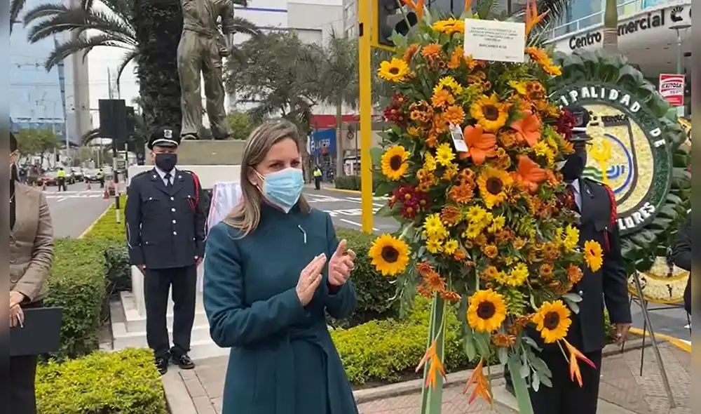 Alva Prieto participó de la ceremonia en Miraflores para homenajear a los periodistas. Foto: captura de URPI - La República