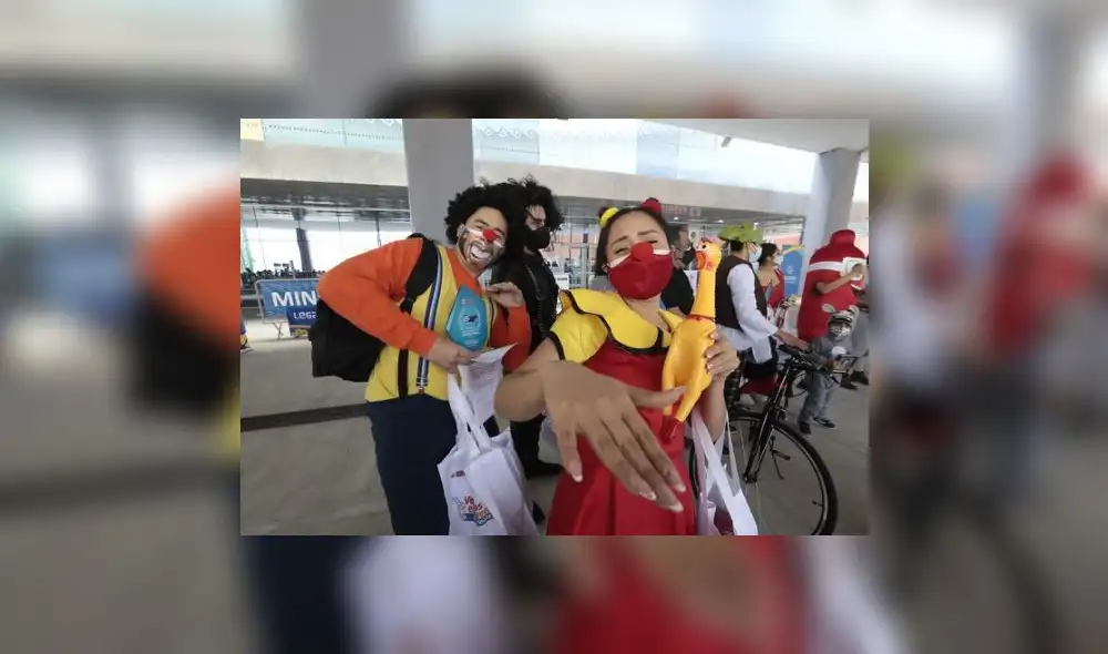 Vacunación continuará hasta las 7.00 p. m. del domingo 3 de octubre. Foto: Minsa Vacunación continuará hasta las 7.00 p. m. del domingo 3 de octubre. Foto: Minsa