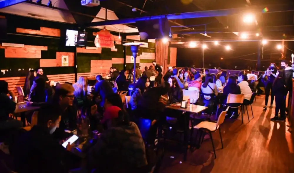 Comercios extendieron el horario de atención que se mantuvo restringido durante toda la emergencia sanitaria. Foto: Antena13