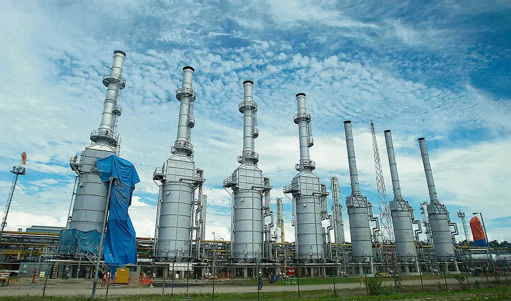 Mercados. Casi la mitad de lo que se explota en Camisea se destina a la exportación. Foto: EFE