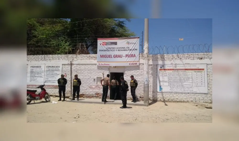 Efectivos policiales y representantes del Ministerio Público se acercaron al lugar. Foto: El Tiempo Efectivos policiales y representantes del Ministerio Público se acercaron al lugar. Foto: El Tiempo