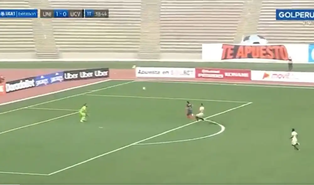 Alex Valera anotó un doblete ante la Cesar Vallejo. Foto: Captura GOLPERÚ. Alex Valera anotó un doblete ante la Cesar Vallejo. Foto: Captura GOLPERÚ.